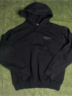 White fox boutique project 5 black hoodie women’s size S/M